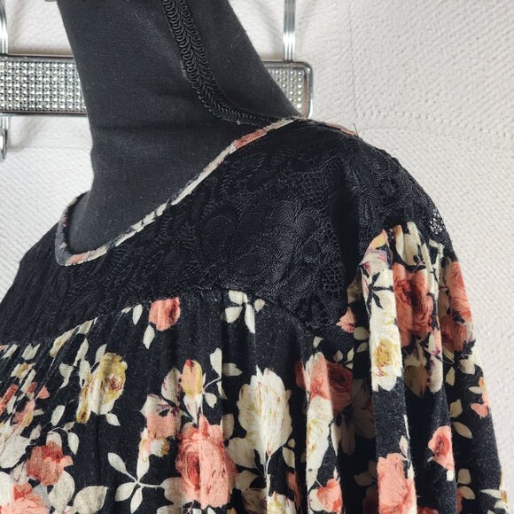 SJS Black Salmon Cream Floral Rayon Span Flutter Sleeve Lace Neck Top Size 3X - Picture 11 of 16